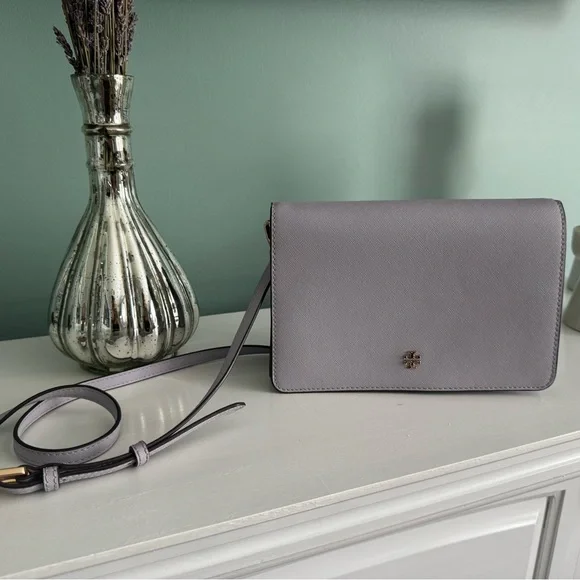 Tory Burch Lilac Crossbody Purse GUC - Picture 2 of 7